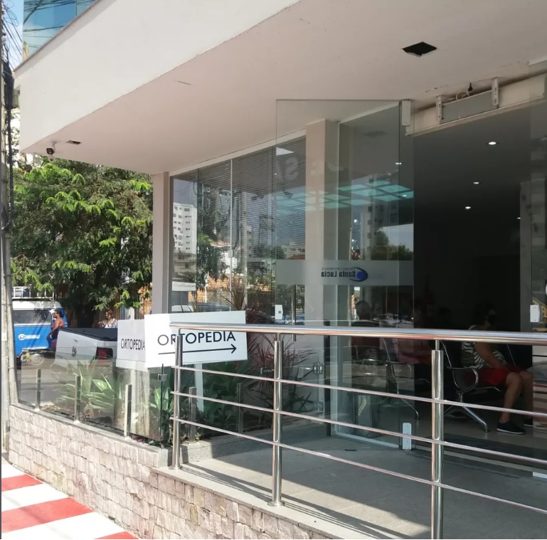 Fachada do Centro Ortopédico Santa Lúcia em Muriaé